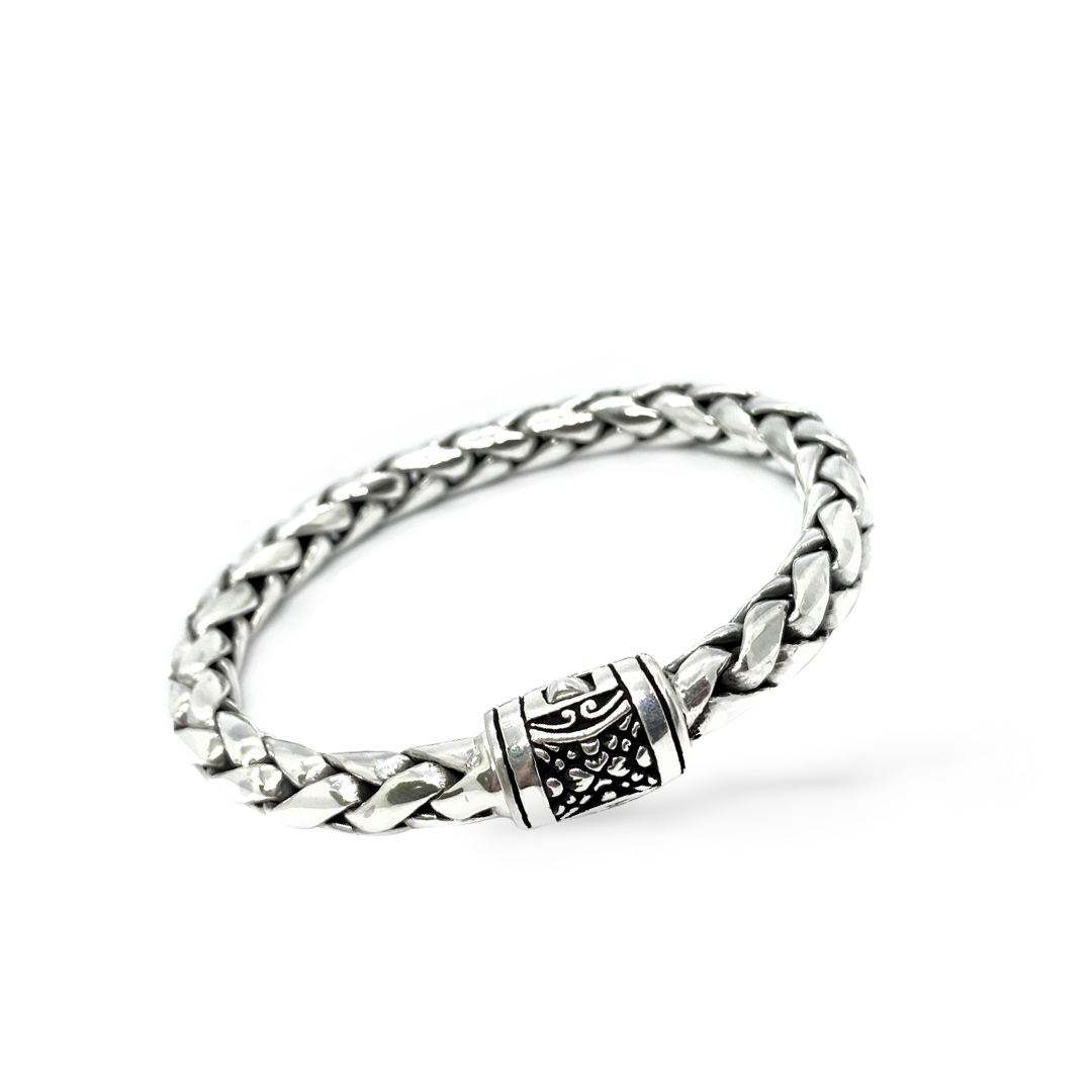 Padian Bracelet with Decorative Piramid Closer - Image 2